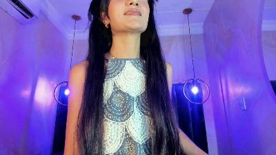 sylvialeos_ webcam model stream image