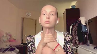 LynseyPake webcam model stream image