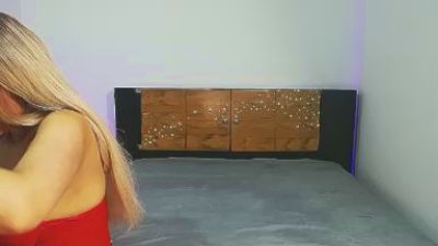 emerald00_ webcam model stream image