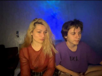 Hikkiii webcam model stream image