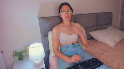 MaeganVanderloo webcam model stream image