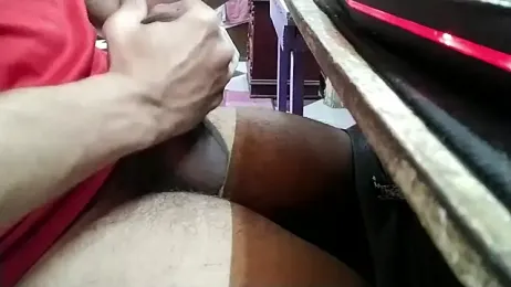 growing20yo webcam model stream image