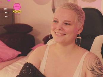 LikaBerry webcam bongacams model stream image