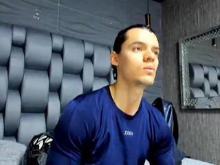 Keanu Crow webcam model stream image