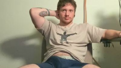 Eskolhandsome webcam model stream image