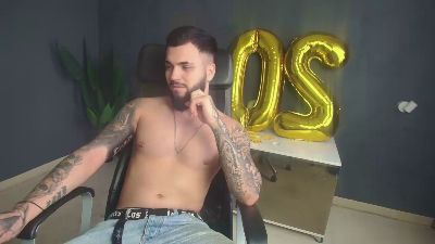 OscarWills webcam model stream image