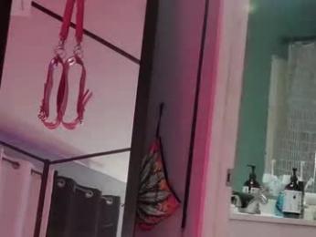 bellaskeykeeper webcam model stream image