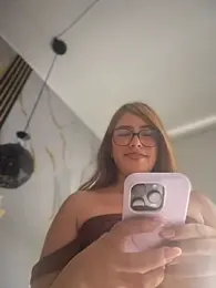 sara_calderon webcam stripchat model stream image