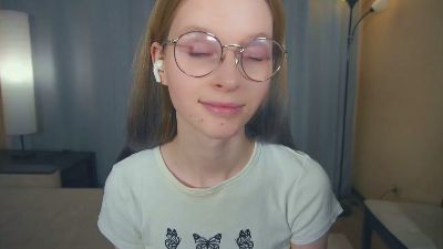 MertieAlie webcam model stream image