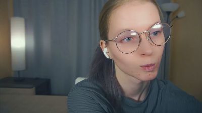 MertieAlie webcam model stream image