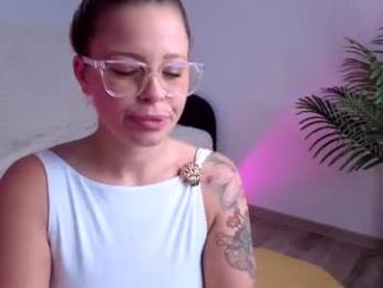 blueyeskate webcam model stream image