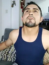 Bradd_32 webcam stripchat model stream image