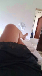 Molly1977 webcam model stream image