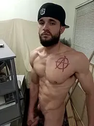 Paidbat webcam model stream image