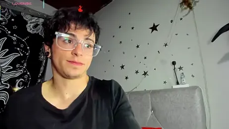 puepleholly webcam model stream image