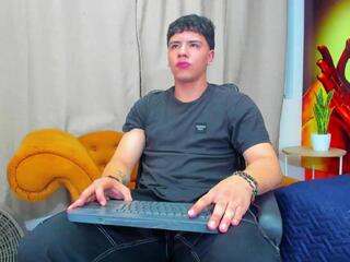Tobias Vega webcam model stream image