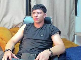 Tobias Vega webcam model stream image