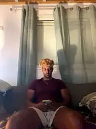 Axel_black10 webcam model stream image