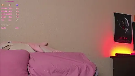 YaraAveiri webcam model stream image