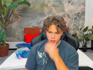 Spencer Roth webcam model stream image