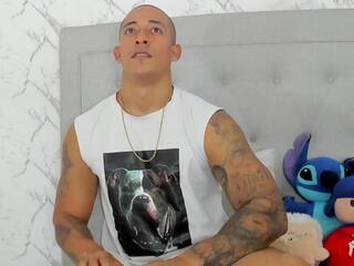 Luigi Ferrara webcam model stream image