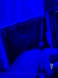 gurlnips webcam model stream image