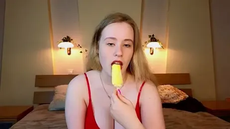 EveArthurs webcam model stream image