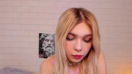 Blondy_Fina webcam model stream image