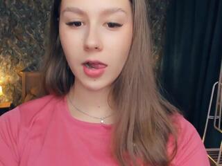 Tennille Dries webcam model stream image