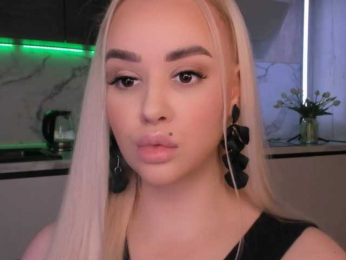 In-your-fucking-mind webcam model stream image