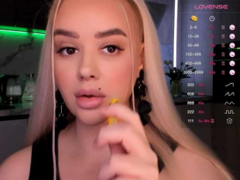 In-your-fucking-mind webcam model stream image