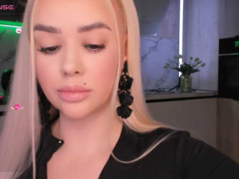 In-your-fucking-mind webcam model stream image