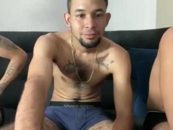 enyel_100 webcam model stream image