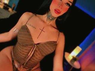 alice-christina webcam model stream image