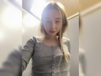 MimiMila webcam bongacams model stream image