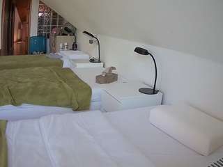 voyeurcam-julmodels-bed-3 webcam model stream image