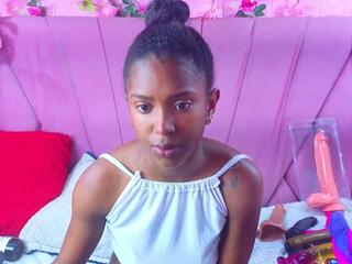 Angeya Petite webcam model stream image