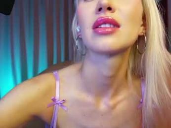 nikkibloom_xoxo webcam model stream image