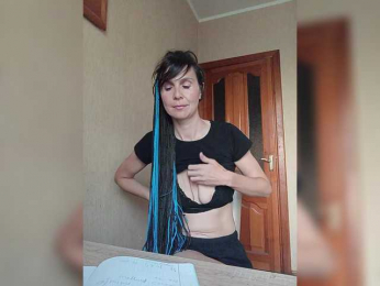 Hellenalonenochka webcam model stream image