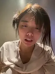 Puting_q webcam model stream image