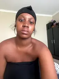 Candy_Love_18 webcam model stream image