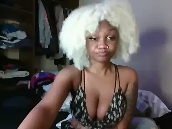 Creamycandy12 webcam stripchat model stream image