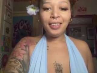 diamondglo25 webcam model stream image