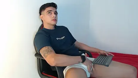 adam_levis17 webcam model stream image
