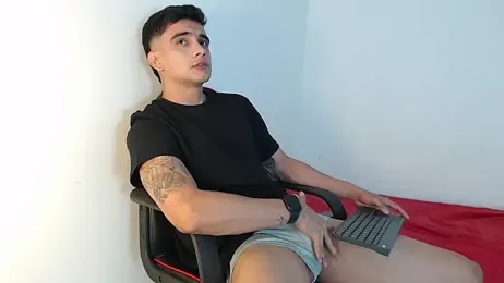 adam_levis17 webcam model stream image