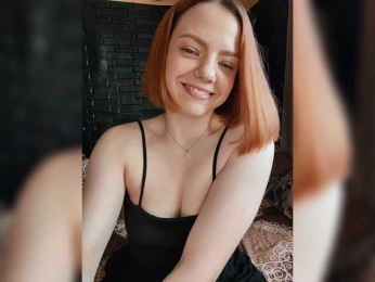 AliceRabbit webcam model stream image