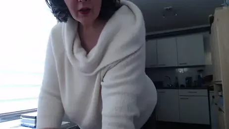 MilfGina webcam model stream image