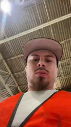 PuttieIn webcam model stream image