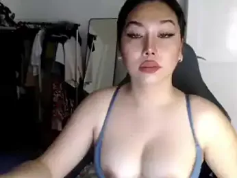 urqueendominant webcam model stream image