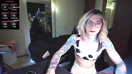 Julia_dolls webcam model stream image